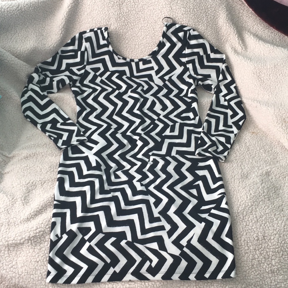 H&M black and white pattern bodycon dress